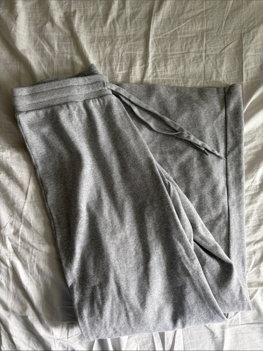 Aritzia Light Gray Jogger Sweatpants with Drawstring - Picture 5 of 6
